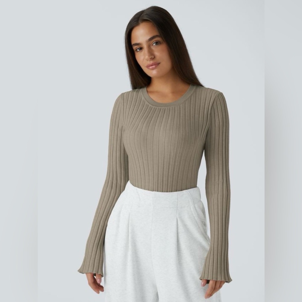 NWT Halara Round Neck Long Sleeve Frill Casual Sweater